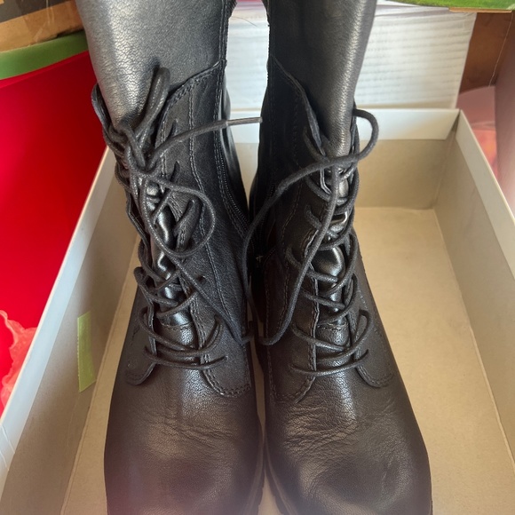 Lucky Brand Boots - Picture 1 of 5